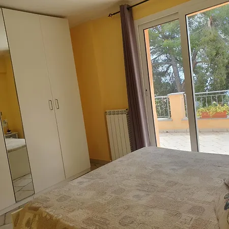 Sunshine Apartment *